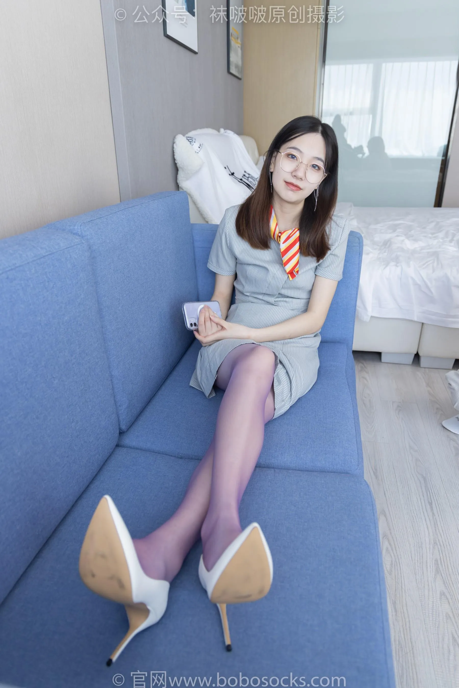 [BoBoSocks袜啵啵]NO.205 小甜豆-白色高跟鞋、紫色油亮丝袜 [87P]插图